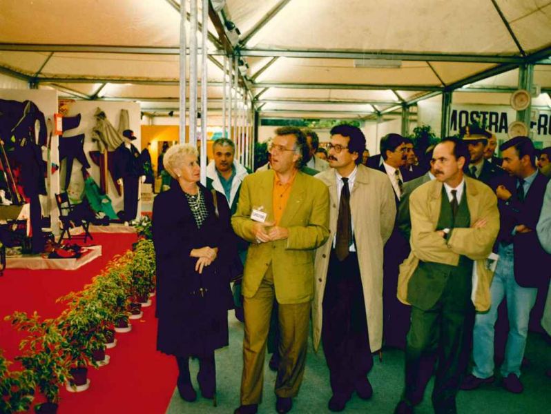 sindaco_gianni_bechelli_inaugura_la_fiera_del_1992
